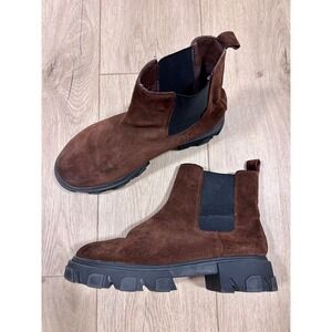 Urban Outfitters Women Brown Suede Chunky Lug Sole Chelsea Boots Size 9 US 42 EU